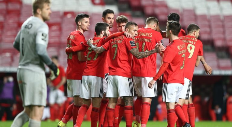 Benfica regressa às vitórias na receção ao Rio Ave