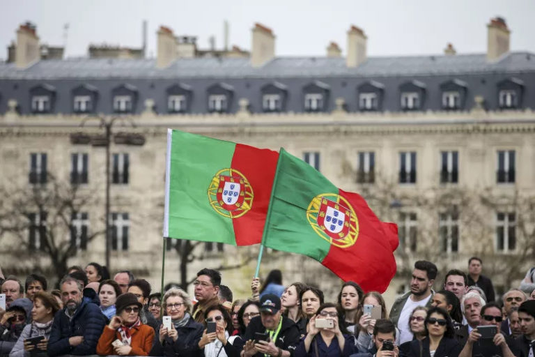 Mulheres portuguesas integraram-se melhor em França do que os homens. Opinião