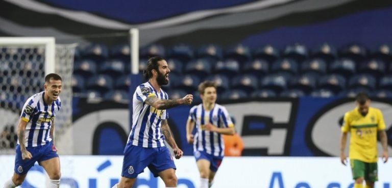 FC Porto vence Paços de Ferreira e sobe ao segundo lugar da I Liga