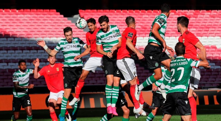 Benfica impõe primeira derrota na I Liga ao campeão Sporting