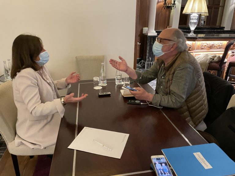 « Quando perdemos na final do Euro, Paris festejou à mesma, foram momentos felizes para os parisienses, mesmo se perdemos » – Anne Hidalgo. Fotos