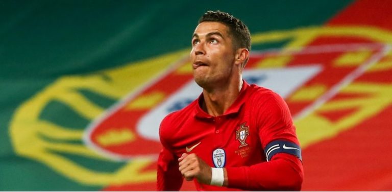Cristiano Ronaldo considera Portugal « candidato », mas não faz promessas