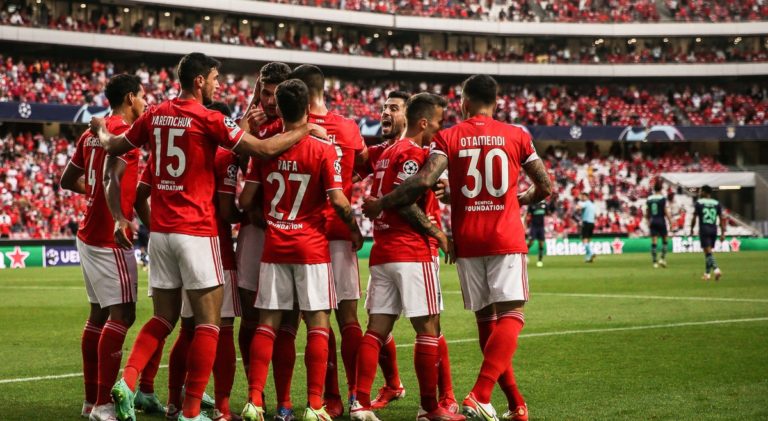 Benfica vence PSV Eindhoven e fica em vantagem no ‘play-off’ para a ‘Champions’