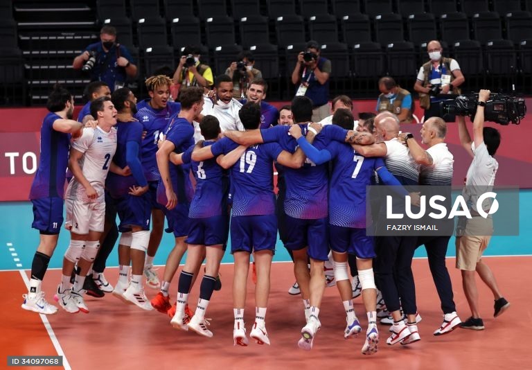 JO/Tóquio. França vence Rússia e ganha primeiro ouro olímpico no voleibol