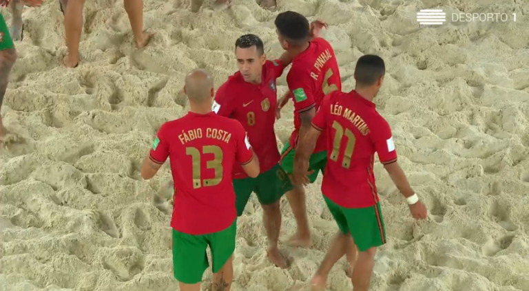 Portugal entra a vencer no Mundial de futebol de praia