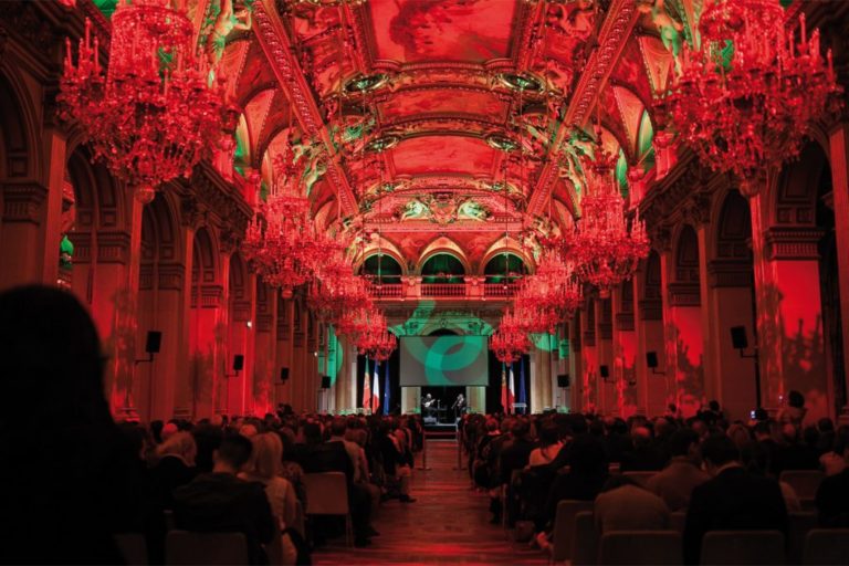Gala anual da comunidade portuguesa em Paris tem regresso « emocionante »