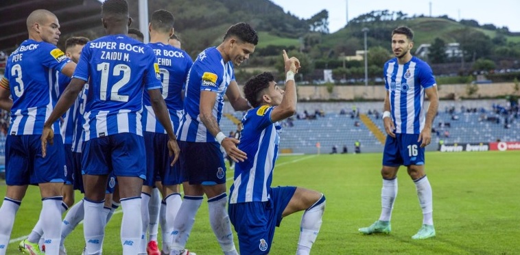 FC Porto vence Santa Clara por 0-3