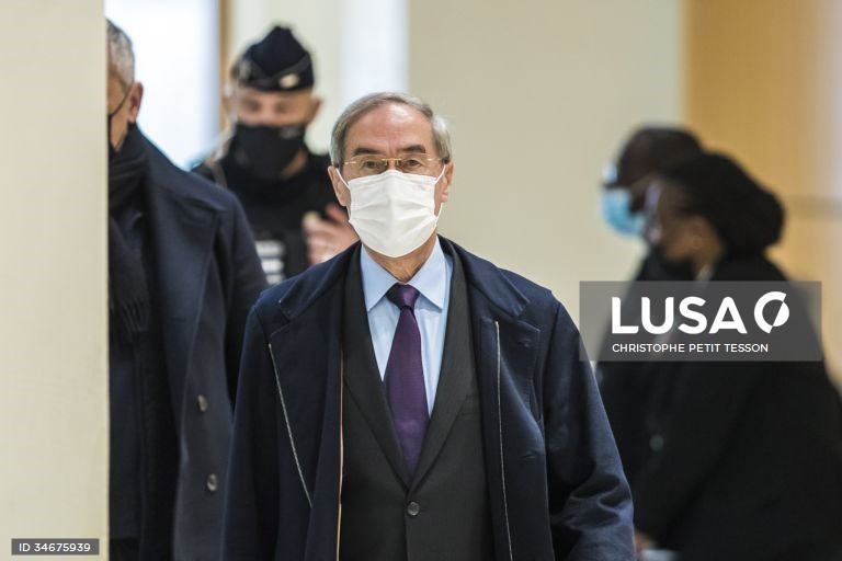 Ex-ministro francês Claude Guéant detido por incumprimento de pagamentos de multa