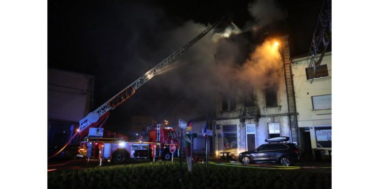 Casal português morre durante incêndio no nordeste da França na noite de consoada