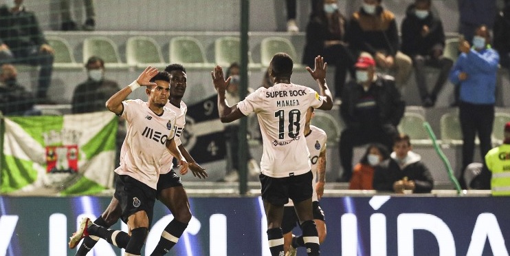 FC Porto vence em Portimão e isola-se na liderança da I Liga