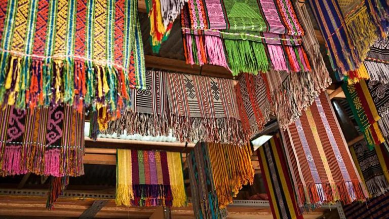Tecido ‘Tais’ pode ser primeiro Património Cultural Imaterial timorense. Análise na UNESCO começa hoje