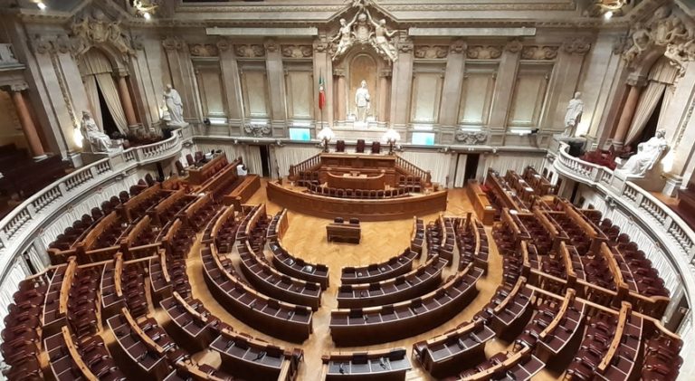 Legislativas 2022. Sondagem da Católica aponta para socialistas à frente com 39% dos votos