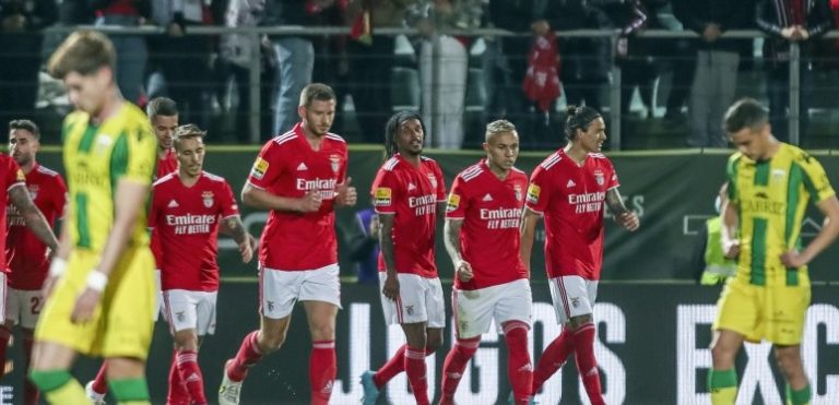 Benfica regressa aos triunfos com vitória em Tondela