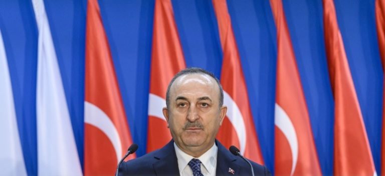 Chefes da diplomacia russa e ucraniana vão reunir-se 5ª feira na Turquia