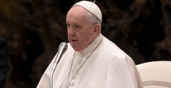 Papa Francisco hospitalizado com infeção respiratória
