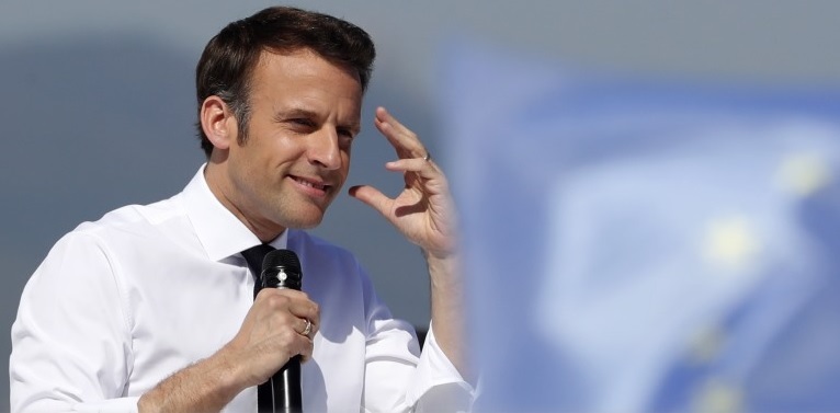 Macron reeleito Presidente em França com 58% dos votos