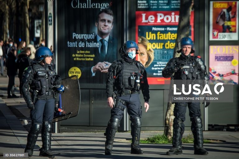 França/Eleições: Polícia faz dois mortos em Paris após disparar contra automóvel