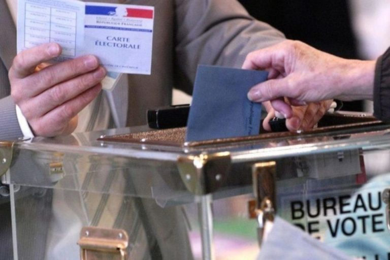 Presidencial/França. Participação eleitoral é de 25,48% às 12h locais. 3 pontos a menos do que em 2017