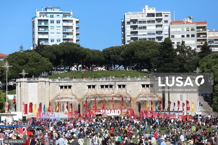 Portugal. « Círculo vicioso » da emigração denunciado pela central sindical UGT no 1º de maio