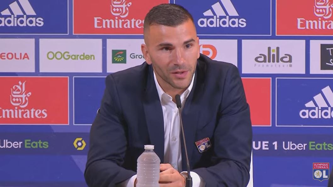 Guardaredes Anthony Lopes prolonga contrato com o Lyon até 2025