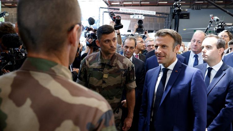 Macron defende força do flanco leste da NATO durante visita à Roménia e poderá visitar Kiev