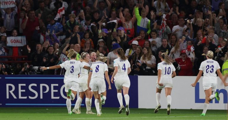 Europeu feminino: Inglaterra goleia e está pela terceira vez na final