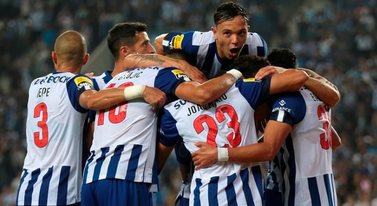 FC Porto inicia defesa do título com goleada sobre o Marítimo