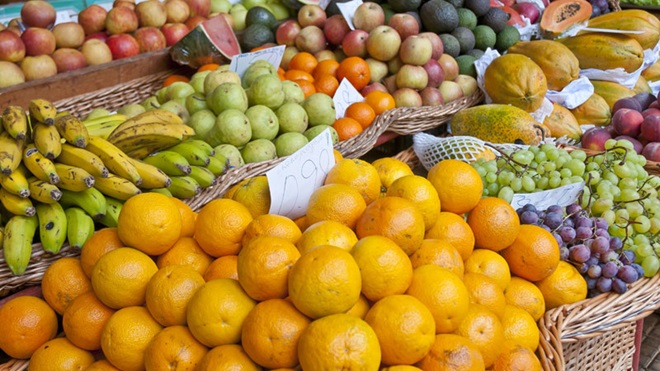 Fruta europeia de outono, portuguesa incluída, « altamente contaminada » com pesticidas – relatório