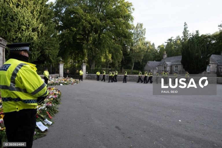 TV’s em Portugal cobrem funeral de Isabel II como se portugueses fossem súbditos do RU. Opinião