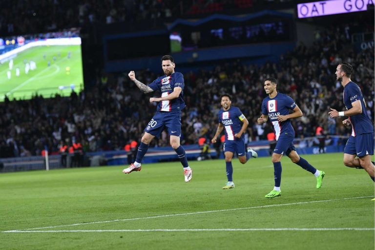 Ligue 1. Paris SG vence Nice por 2-1. Renato Sanches lesiona-se