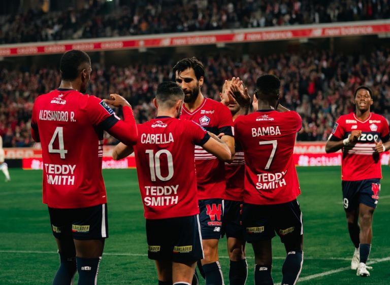 Ligue 1. Jogo de ‘loucos’ em Lille, com a formação de Paulo Fonseca a bater o Mónaco por 4-3