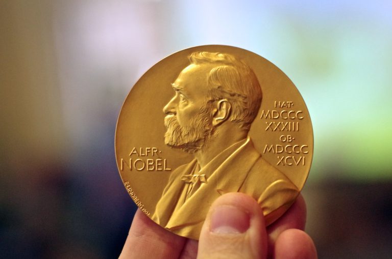 Prémio Nobel da Medicina vai para sueco Svante Pääbo