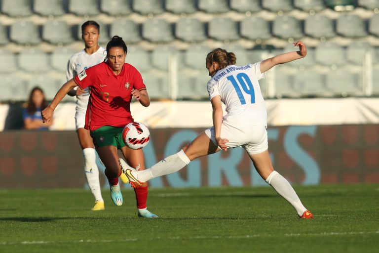 Portugal sobe a inédito 23º lugar do ranking Mundial feminino da FIFA