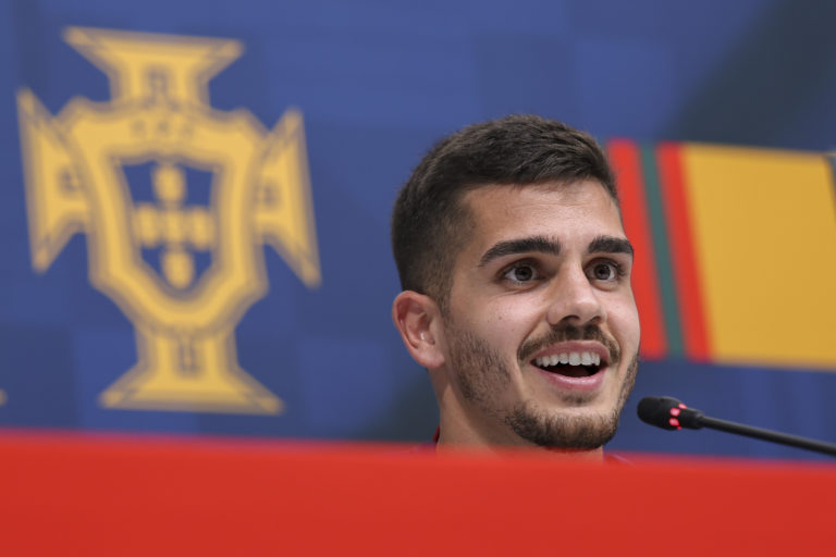 André Silva rejeita seleção “descansada” e quer o primeiro lugar. Ronaldo falha treino