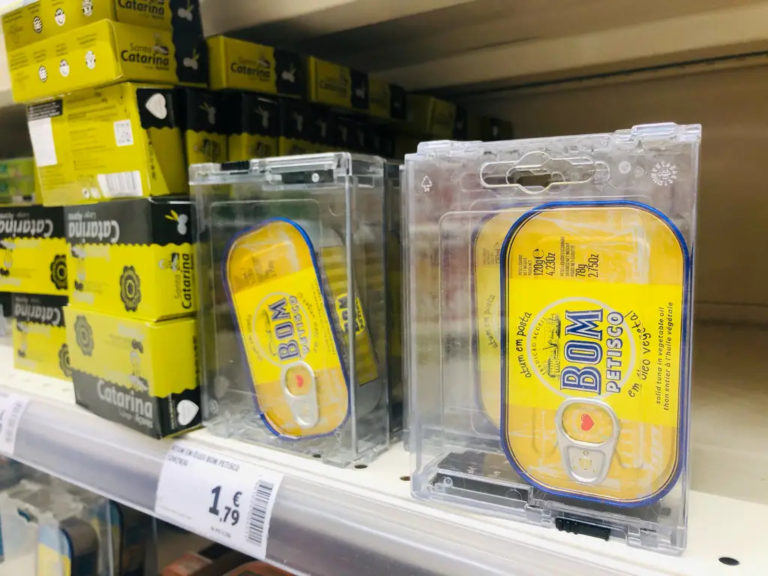 Crise em Portugal, onde já se roubam produtos básicos nos supermercados. Crónica