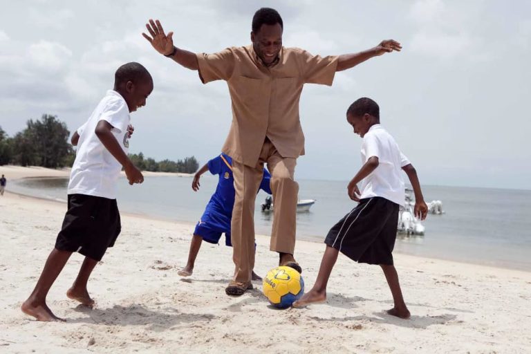 Fundação Pelé atribui Prémio Três Corações a Cristiano Ronaldo