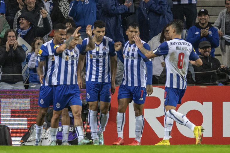 FC Porto goleia Arouca com ‘hat-trick’ de Taremi