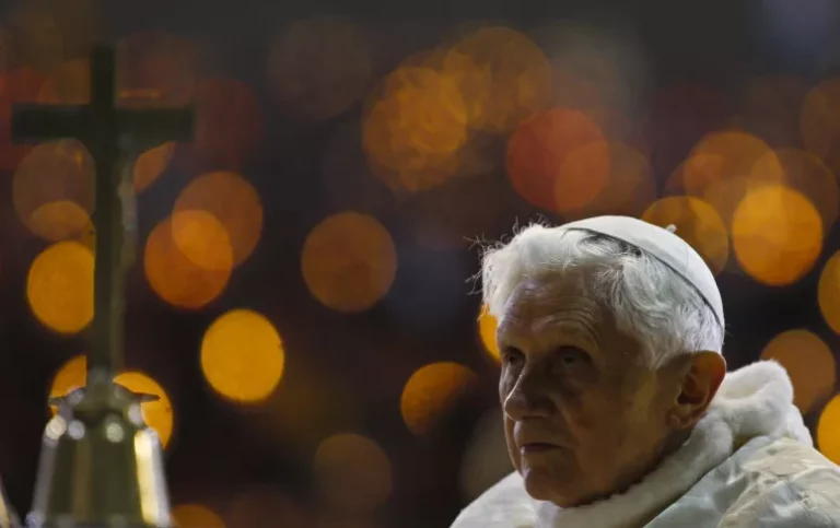 Morreu o papa emérito Bento XVI, aos 95 anos