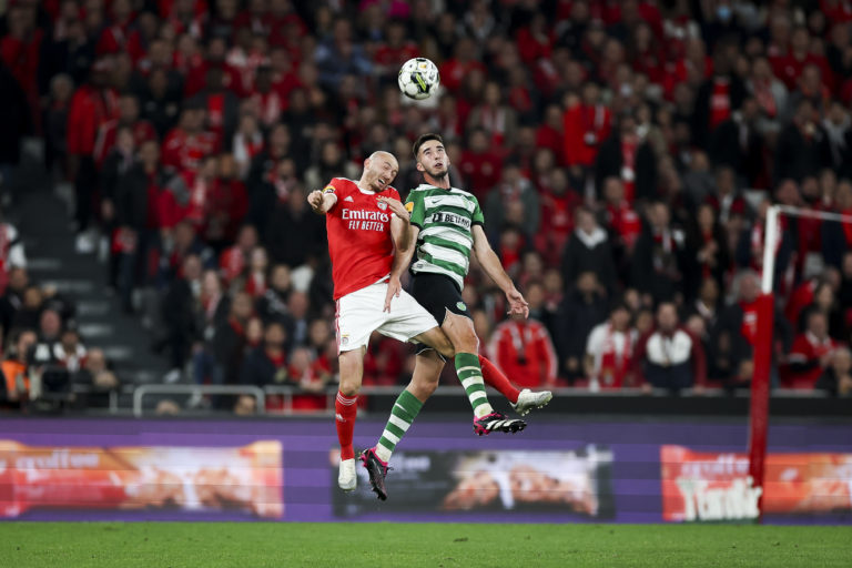 Empate no dérbi entre Benfica e Sporting encurta liderança ‘encarnada’