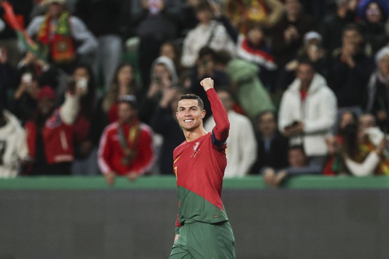 Euro2024: Ronaldo passa a ser recordista a solo de jogos e golos por seleções