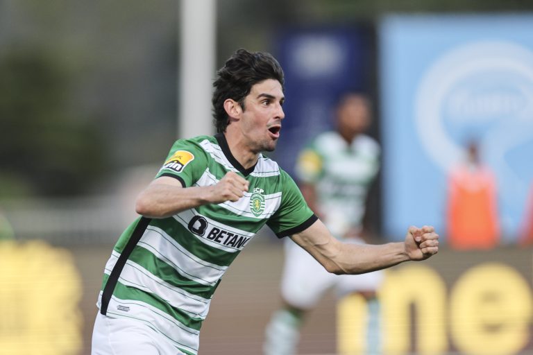 Trincão marca três golos na vitória do Sporting com Casa Pia