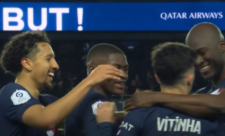 Paris Saint-Germain vence Lens por 3-1 com golo e assistência de Vitinha