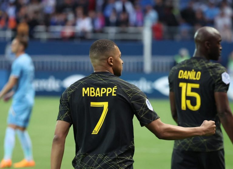 Ligue 1. Paris Saint-Germain vence em Troyes com um golo de Vitinha