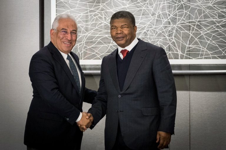 Costa termina visita a Angola e junta-se a Marcelo na África do Sul