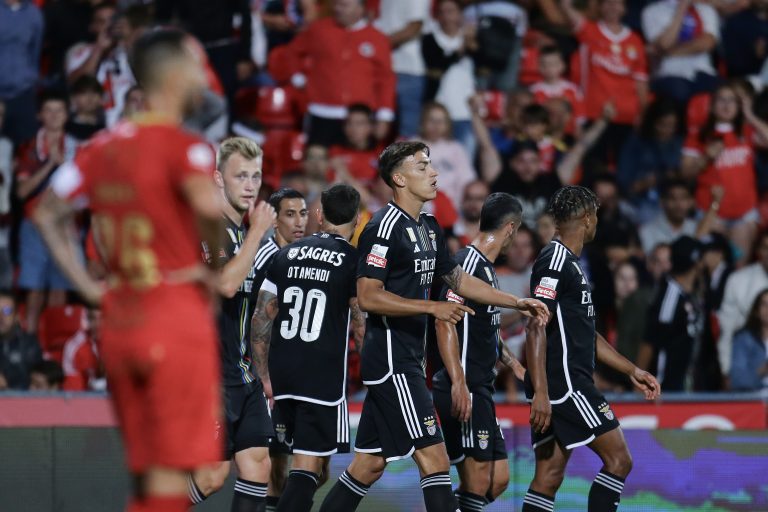 Benfica vence Gil Vicente em Barcelos 2-3