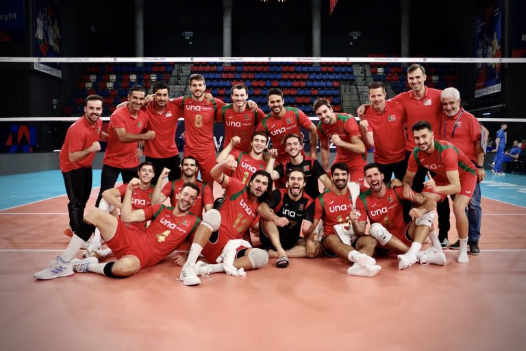 Portugal entra a vencer no Campeonato da Europa de voleibol