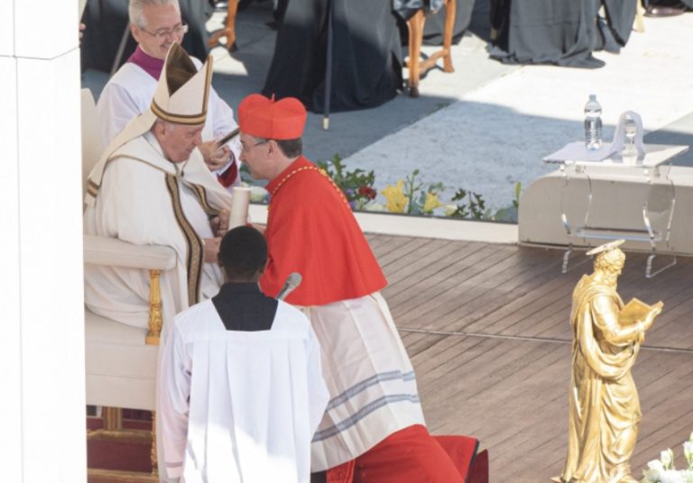 Bispo Américo Aguiar investido cardeal pelo Papa. Com 49 anos, é o 47º cardeal português da História