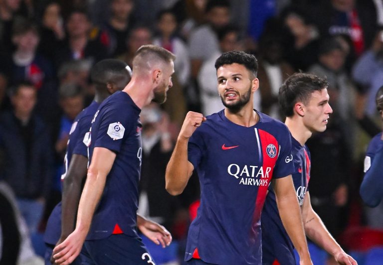 Gonçalo Ramos marca dois na vitória do Paris Saint-Germain frente ao Marselha