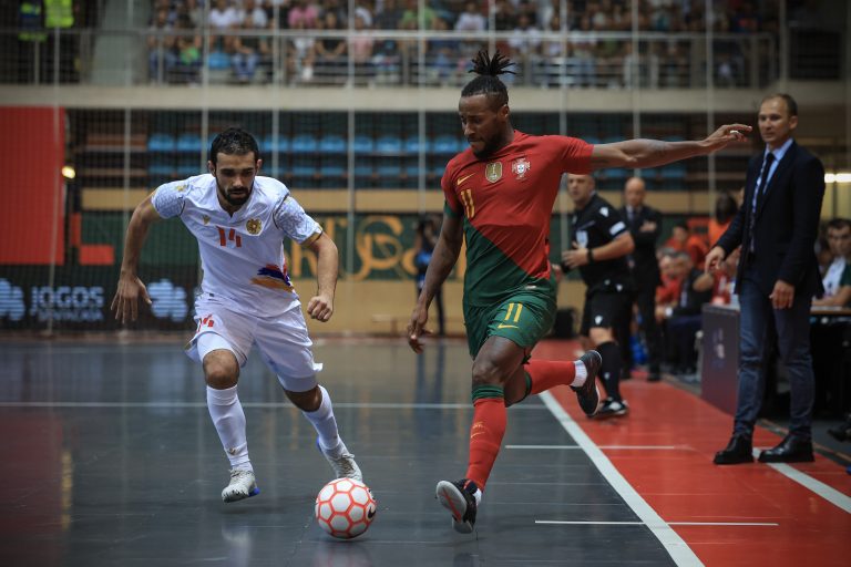 Portugal goleia Arménia e aproxima-se do Mundial2024 de futsal