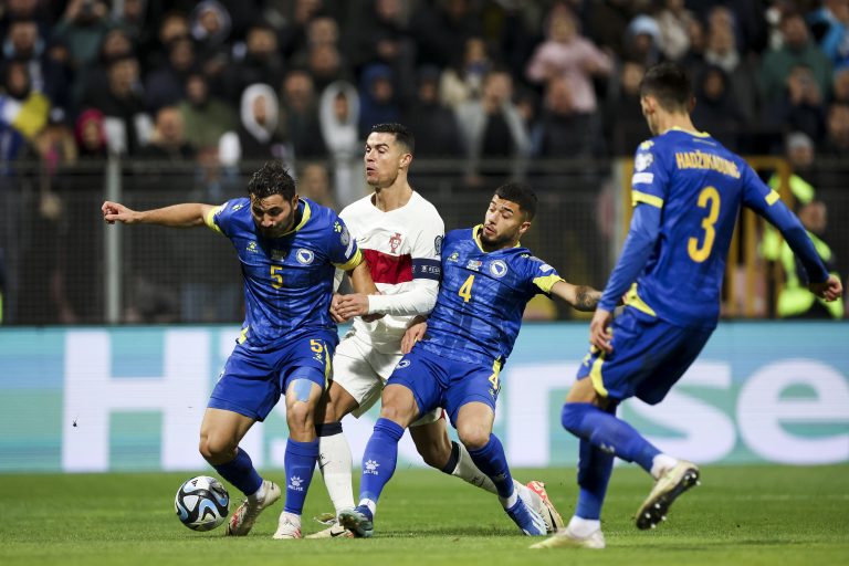 Portugal goleia na Bósnia-Herzegovina e confirma primeiro lugar do grupo